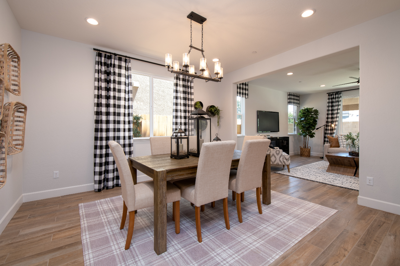 Model dining room in Kerman, CA