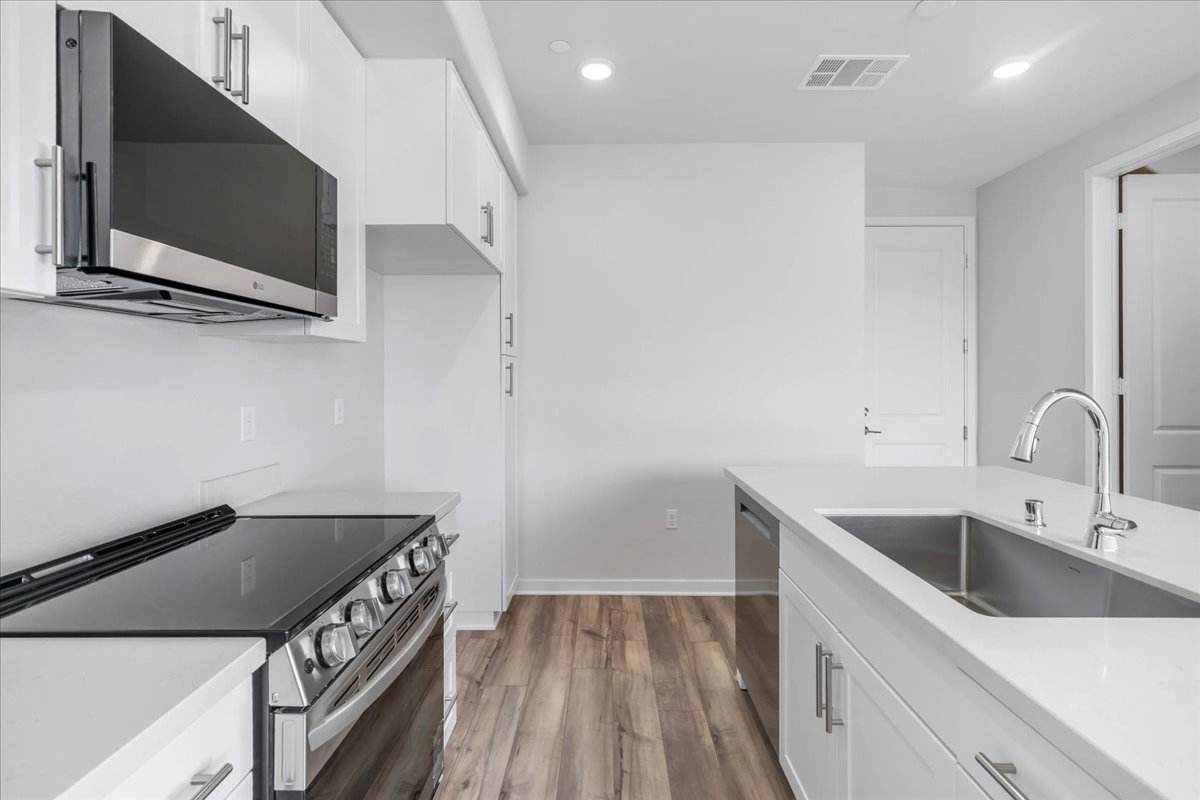 0053 9170 Teralina Circle