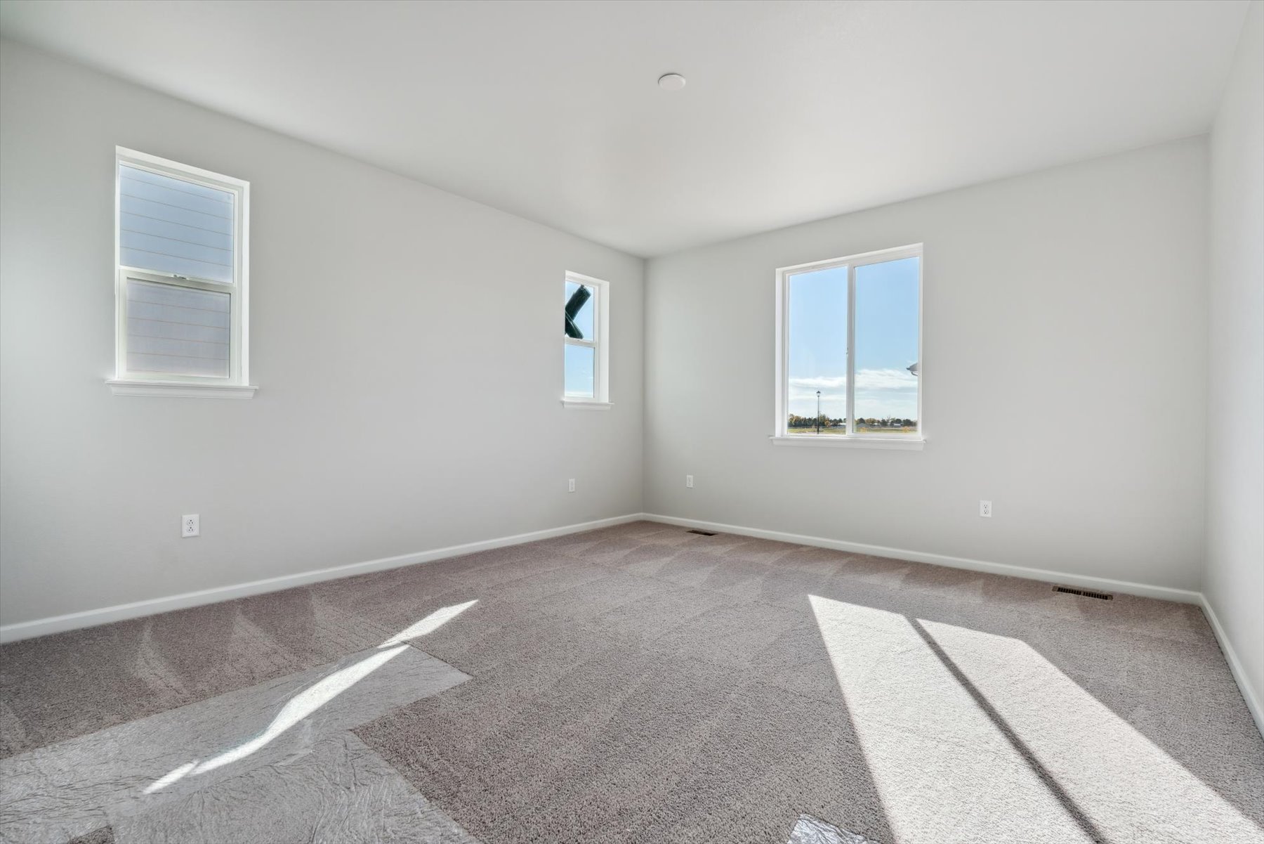 A room with windows.