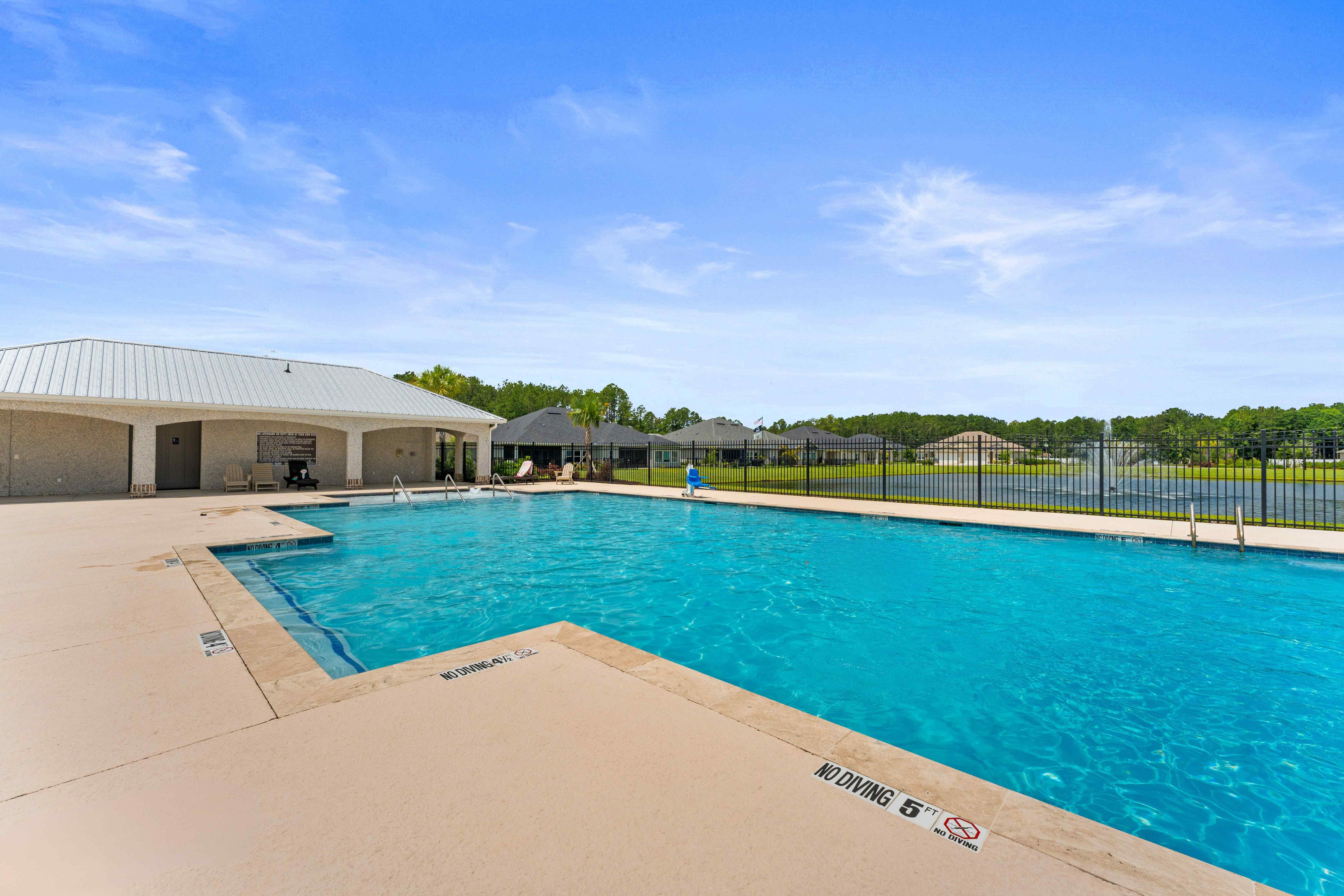 Camden Woods Amenity Pool in Kingsland, GA