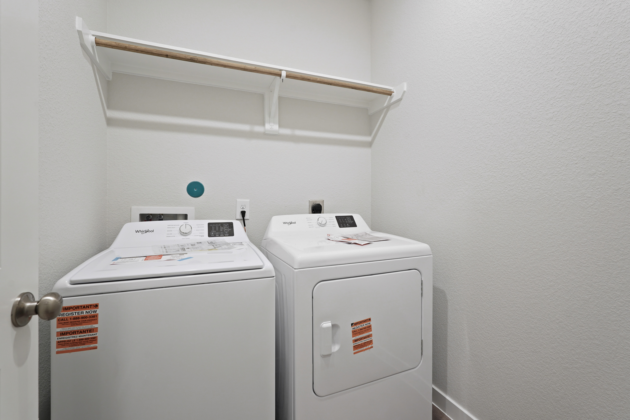 A white washing machine.