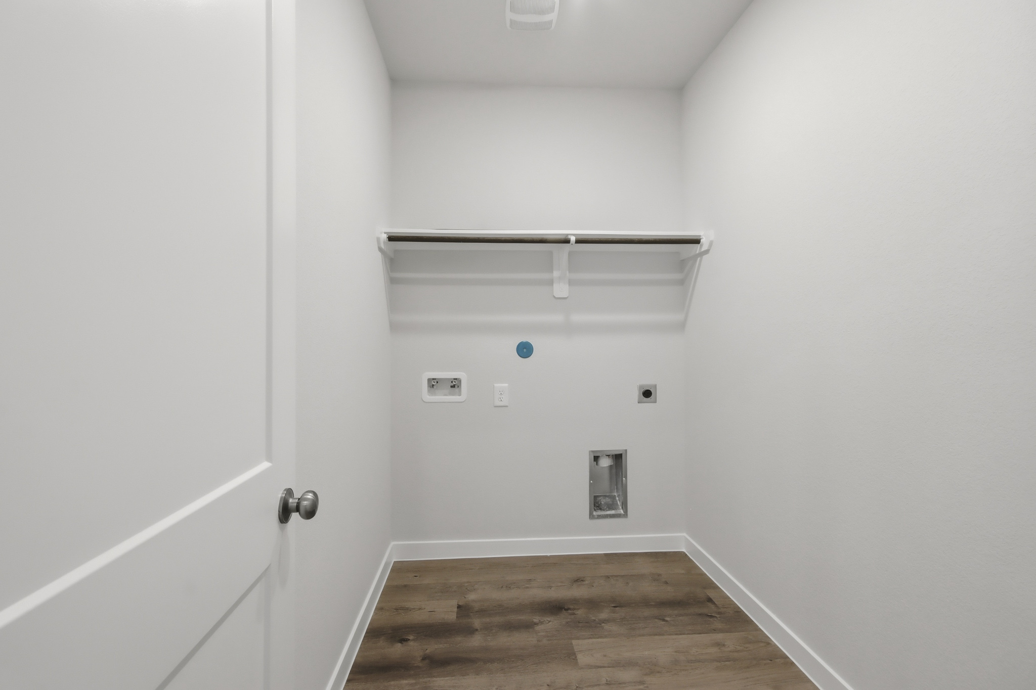 A room with white walls.